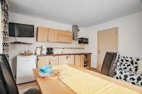 Kuchyňa alebo kuchynka v ubytovaní Apartments Leszek Elis 141