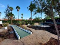 Bungalow de diseño hidromasajes terraza y piscina.の敷地内または近くにあるプール