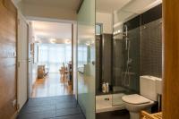 Koupelna v ubytování Tenderia apartment by People Rentals