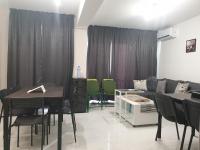 Posezení v ubytování New The Twins Varna Two-Bedroom, Apt 5 at 15 Tsani Ginchev Street, floor 3