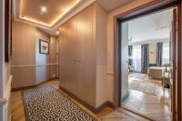 Postel nebo postele na pokoji v ubytování LE BEAU MARAIS - Luxury Apartments, AIR COND, LIFT