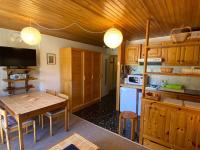 Kuchyňa alebo kuchynka v ubytovaní Grand studio Montgenèvre - 4 pers - Sud - Parking - FR-1-445-182