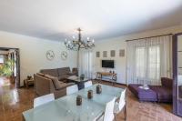 Televízia a/alebo spoločenská miestnosť v ubytovaní Casa Rural La Teja