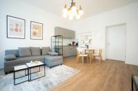 Kuchyňa alebo kuchynka v ubytovaní Spacious apartment with huge shared terrace and grill located between city centre and Donau river