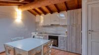 A kitchen or kitchenette at Cascina Volta