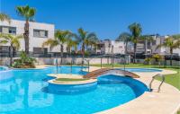 Bazén v ubytovaní 3 Bedroom Stunning Home In Torrevieja alebo v jeho blízkosti