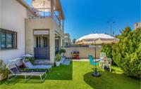 Vonkajšia záhrada v ubytovaní 3 Bedroom Stunning Home In Torrevieja