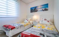 Posteľ alebo postele v izbe v ubytovaní 3 Bedroom Stunning Home In Torrevieja