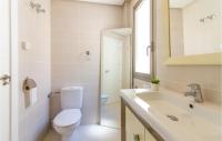 Kúpeľňa v ubytovaní 3 Bedroom Stunning Home In Torrevieja