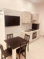 A kitchen or kitchenette at Alessandra’s house