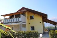 Budynek, w którym mieści się apartament