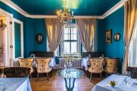 Posezení v ubytování Manoir Becancourt Hotel