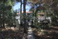 Vonkajšia záhrada v ubytovaní Apartments by the sea Artatore, Losinj - 7935