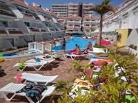 The swimming pool at or close to Penthouse ar okeana skatu