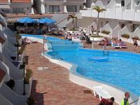The swimming pool at or close to Penthouse ar okeana skatu