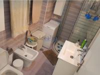 A bathroom at Penthouse ar okeana skatu