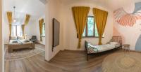 Postel nebo postele na pokoji v ubytování Linden House - A lovely apartment in central Varna