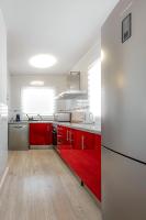 Kuchyňa alebo kuchynka v ubytovaní Beautiful 2 bedroom apartment Vista del Mar