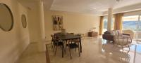 Część wypoczynkowa w obiekcie LUMINOSO APARTAMENTO San Roque Golf Club