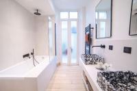 Kúpeľňa v ubytovaní Appartement Design 5 stars Avec Terrasse Et Parking Cannes by Halldis