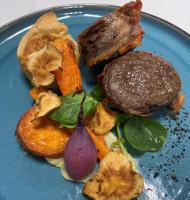 Jídlo v penzionu – hostince nebo okolí