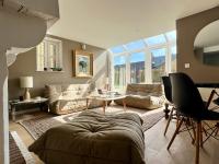 Posedenie v ubytovaní La Petite Adresse du 10Honfleur