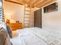 Postel nebo postele na pokoji v ubytování Green Garden Lodge B3