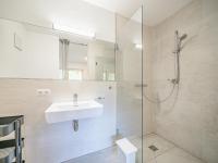 A bathroom at Haus Rabl Dan