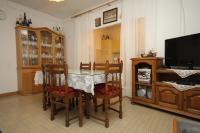 Telewizja i/lub zestaw kina domowego w obiekcie Apartments by the sea Tkon, Pasman - 341