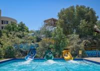 Bazén v ubytování Sindbad Club nebo v jeho okolí