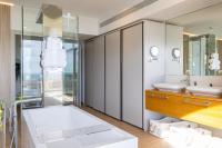 Kúpeľňa v ubytovaní Ensuite Deluxe Jacuzzi & Parking Privado