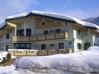 Budynek, w którym mieści się apartament