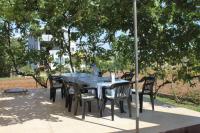 Vonkajšia záhrada v ubytovaní Apartment Kraj 333b