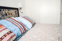 Postel nebo postele na pokoji v ubytování Living4Malaga Reding Superior Apartment