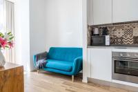 Kuchyňa alebo kuchynka v ubytovaní Sunlit 1 Bedroom Apt Via Pirelli