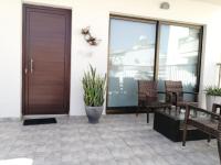 Balkón nebo terasa v ubytování Extremely comfy apt with spacious private terrace 10min walk to the beach & in Town