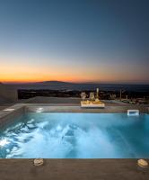Bazén v ubytování Casa Vicenza - Private house with Jacuzzi and Aegean View nebo v jeho okolí