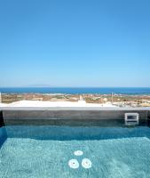 Bazén v ubytování Casa Vicenza - Private house with Jacuzzi and Aegean View nebo v jeho okolí