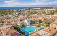 Bazén v ubytování Nice Apartment In Estepona With Wifi nebo v jeho okolí