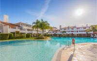 Bazén v ubytování Nice Apartment In Estepona With Wifi nebo v jeho okolí
