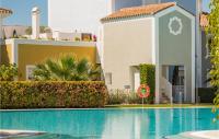 Bazén v ubytování Nice Apartment In Estepona With Wifi nebo v jeho okolí
