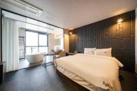 Louis Boutique Hotelにあるベッド