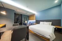 Louis Boutique Hotelにあるベッド