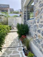 Vonkajšia záhrada v ubytovaní Stelani Villas & Suites