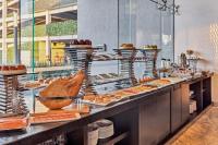 Jídlo v hotelu nebo okolí