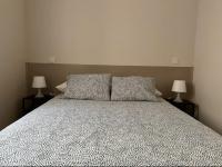 Postel nebo postele na pokoji v ubytování Apartamentos El Piquillo en Cadalso de los Vidrios