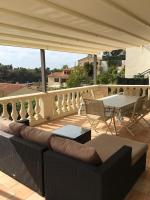 Balkón alebo terasa v ubytovaní Villa Paradiso, logement avec piscine, Nice Nord