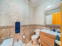 A bathroom at Belvilla by OYO Los Leandros