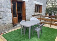 Plán poschodí v ubytovaní Maison dans la forêt de Bolquère, avec jardin.