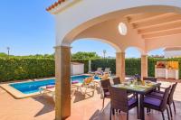 Bazén v ubytování Villa Maui by Villa Plus nebo v jeho okolí
